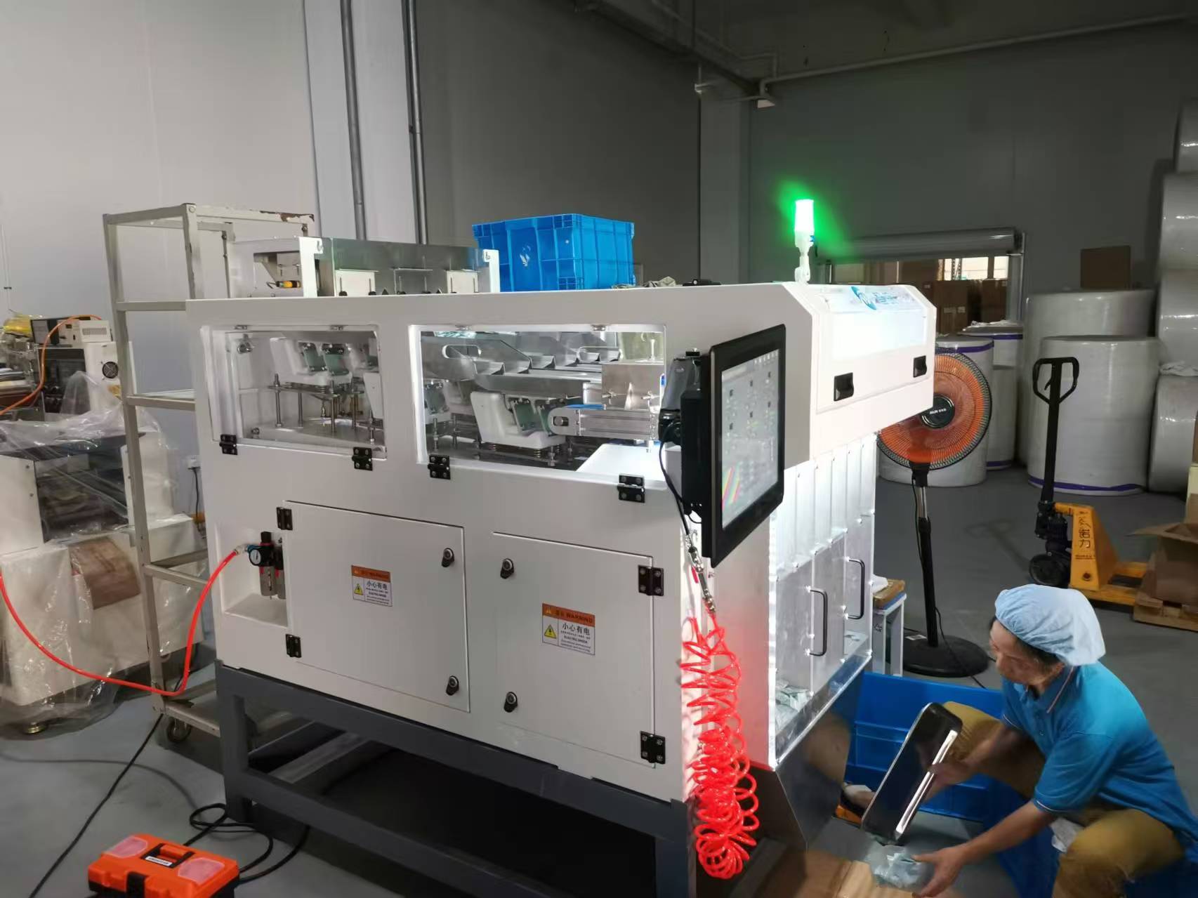 化妝品行業(yè)智皖VX系列視覺計(jì)數(shù)機(jī)現(xiàn)場(chǎng)案例